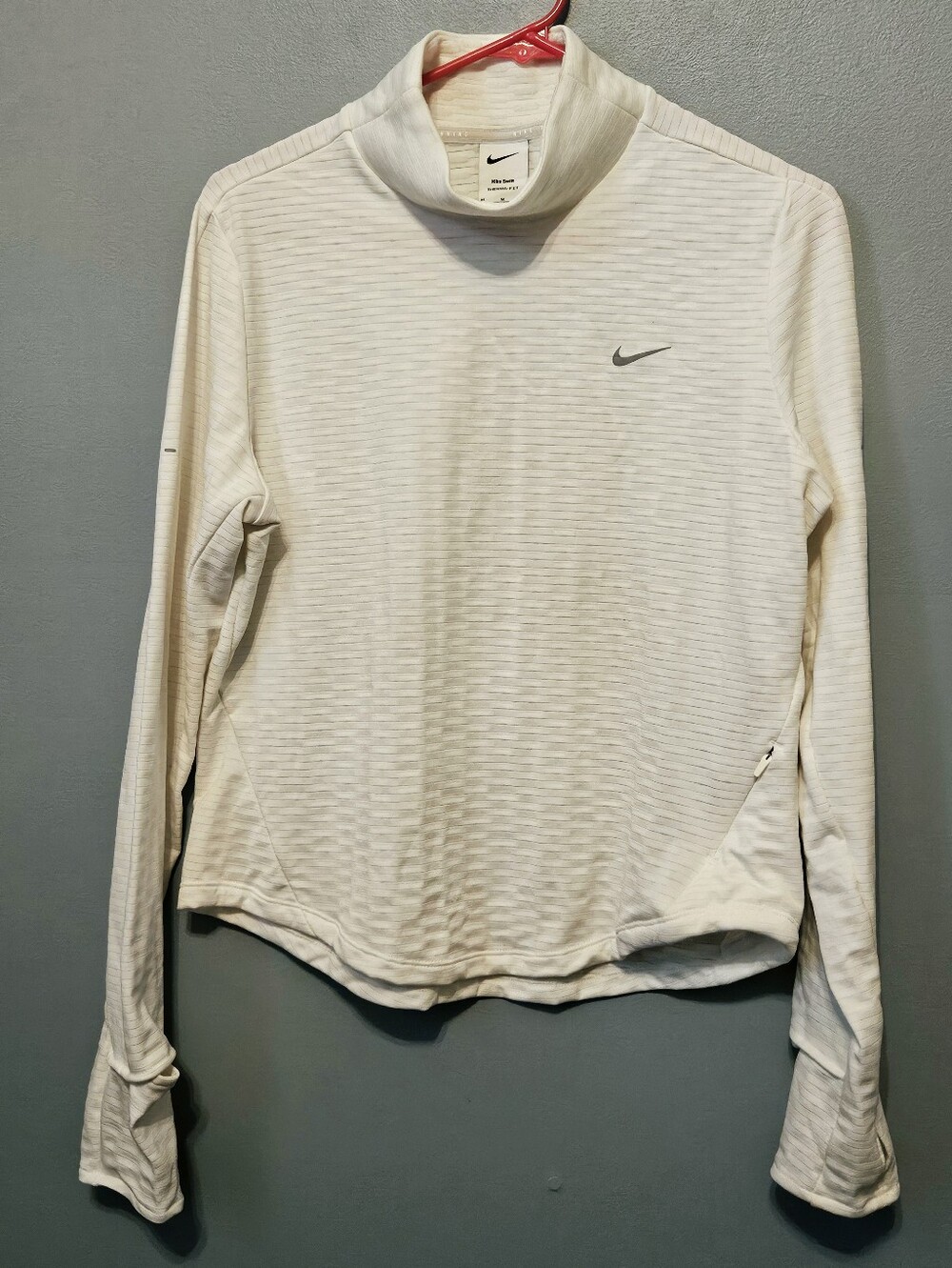 Nike Women's Swift Therma-FIT Turtle-Neck Running Top Off White Sail Reflective